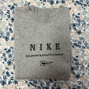 Nike Sportswear Crew Neck Sweatshirt